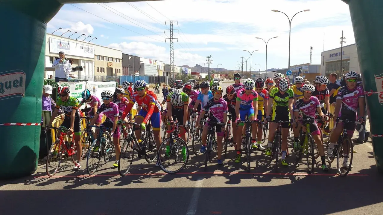 Foto de la edici&oacute;n pasada del Trofeo San Jorge. | Foto: Club Ciclismo Oscense