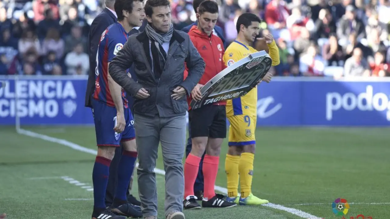 Expresivo gesto de Rubi en los &uacute;ltimos minutos del encuentro contra el Alcorc&oacute;n. Foto: LaLIga 1/2/3
