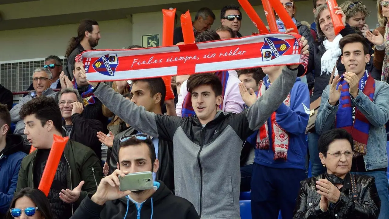 La afici&oacute;n azulgrana quiere comenzar a vibrar de nuevo con el equipo |Foto: C. Pascual
