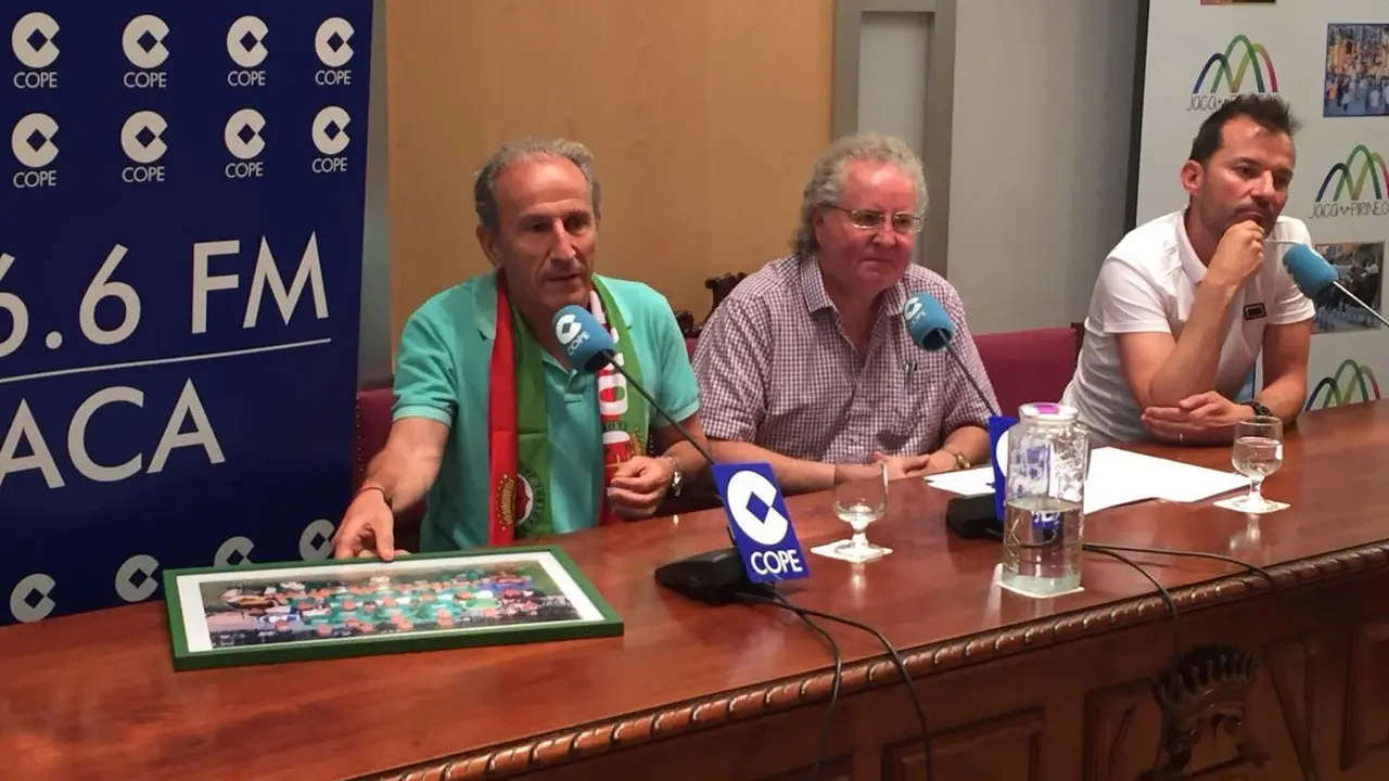 Pet&oacute;n, Carlos del Pueyo y Dani Aso, en la charla de ayer en Jaca | Foto: SPORTHUESCA.com