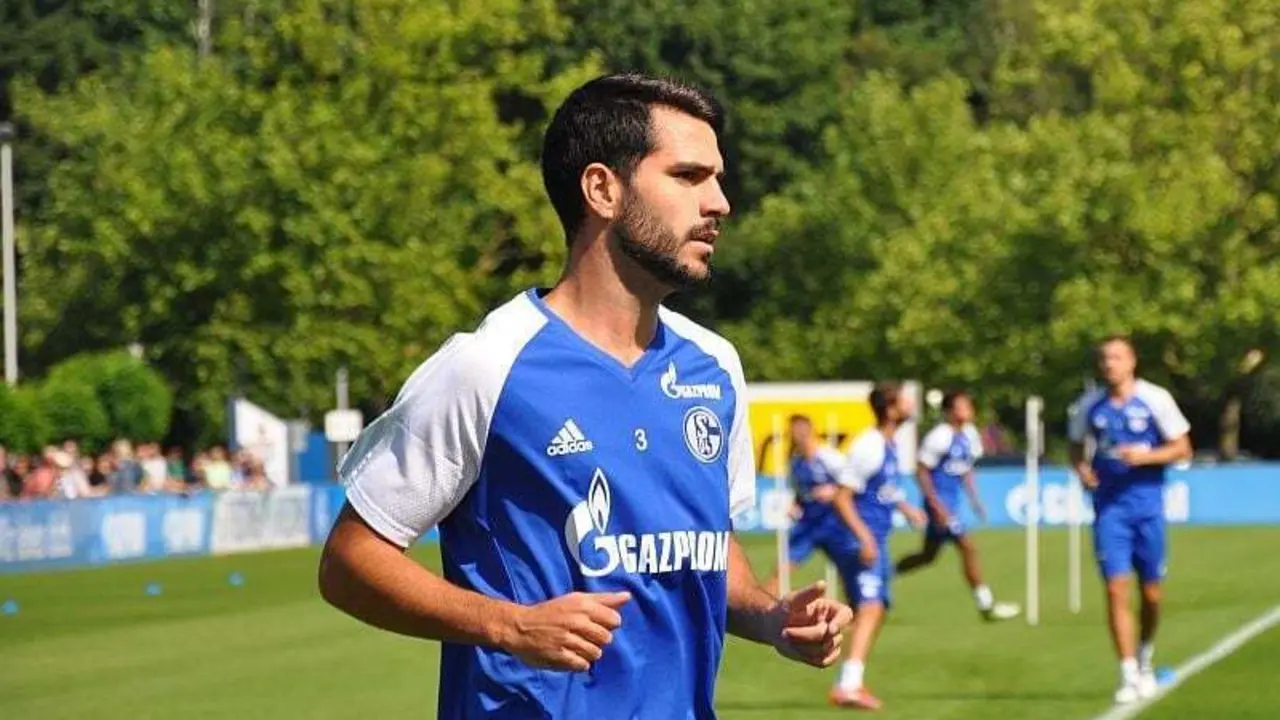 Pablo Insua con la camiseta del Schalke | Foto: Schalke News