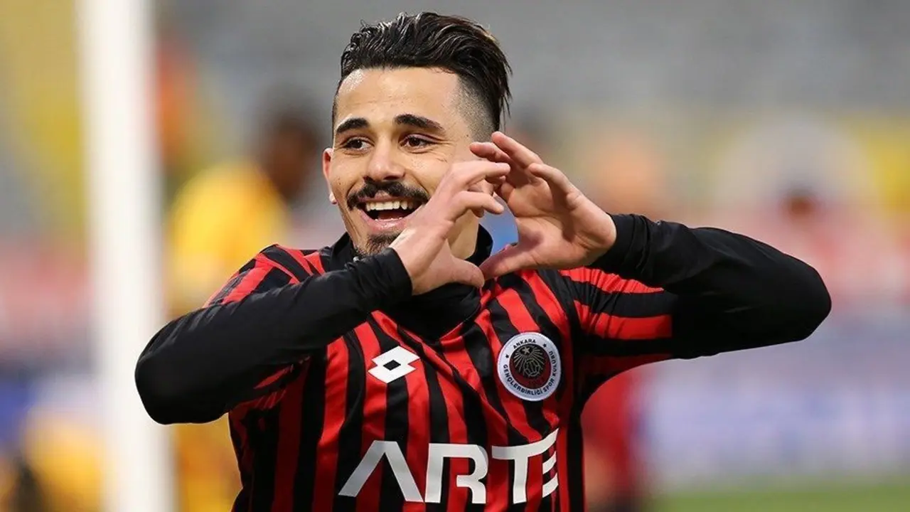 Gr&uuml;ler ha sido el fichaje m&aacute;s caro de la historia azulgrana. | Foto: NTVSpor