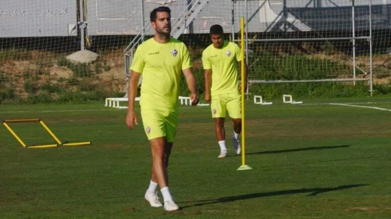 Insua se enfrentar&aacute; a su exequipo | Foto: SD Huesca