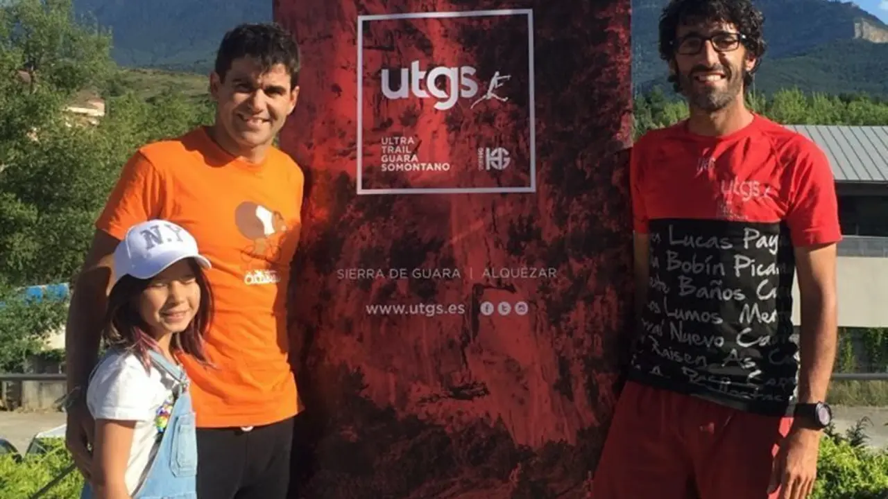 Jorge Abel de naranja de Izas la princesa guisante y Pau Jord&aacute;n de la UTGS. Foto: UTGS