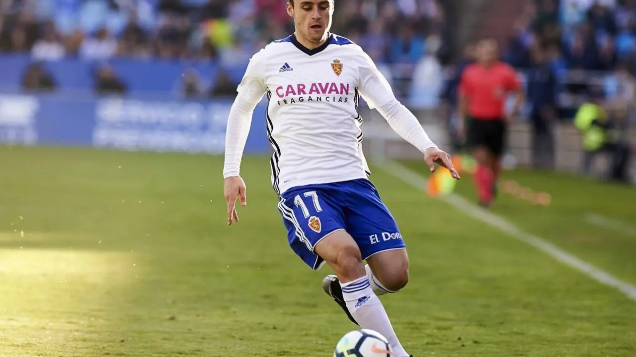 Daniel Lasure con la camiseta del Real Zaragoza | Foto: vozperica.com