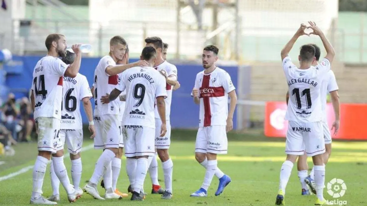Los jugadores del Huesca celebran el gol de Gallar en Ipurua | Foto: LaLiga