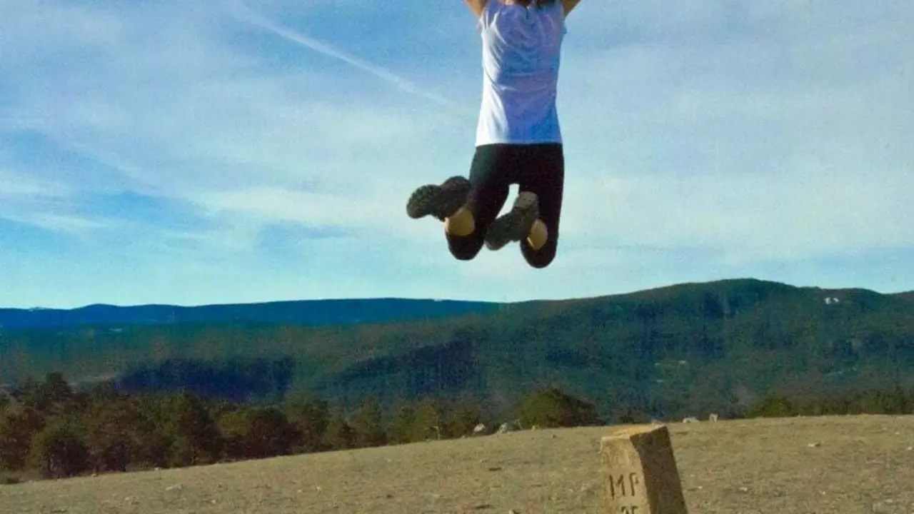 Felicidad en un entrenamiento de altura en la Sierra de Albarrac&iacute;n. Foto: Las C&aacute;rcavas