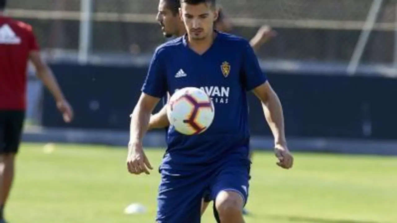 Alex Mu&ntilde;oz, en un entrenamiento | Foto: Real Zaragoza