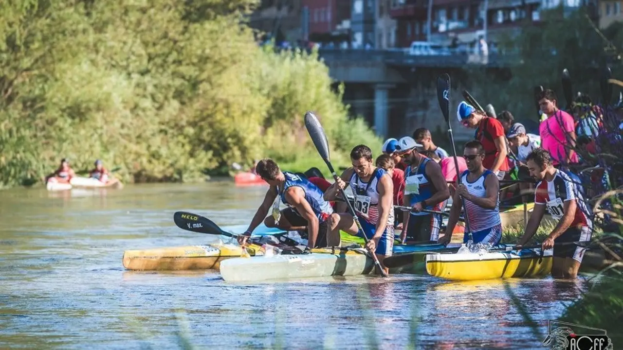 La salida del Descenso del r&iacute;o Cinca es siempre uno de los momentos m&aacute;s espectaculares. La imagen es de la pasada edici&oacute;n. Foto: Comarca del Bajo Cinca