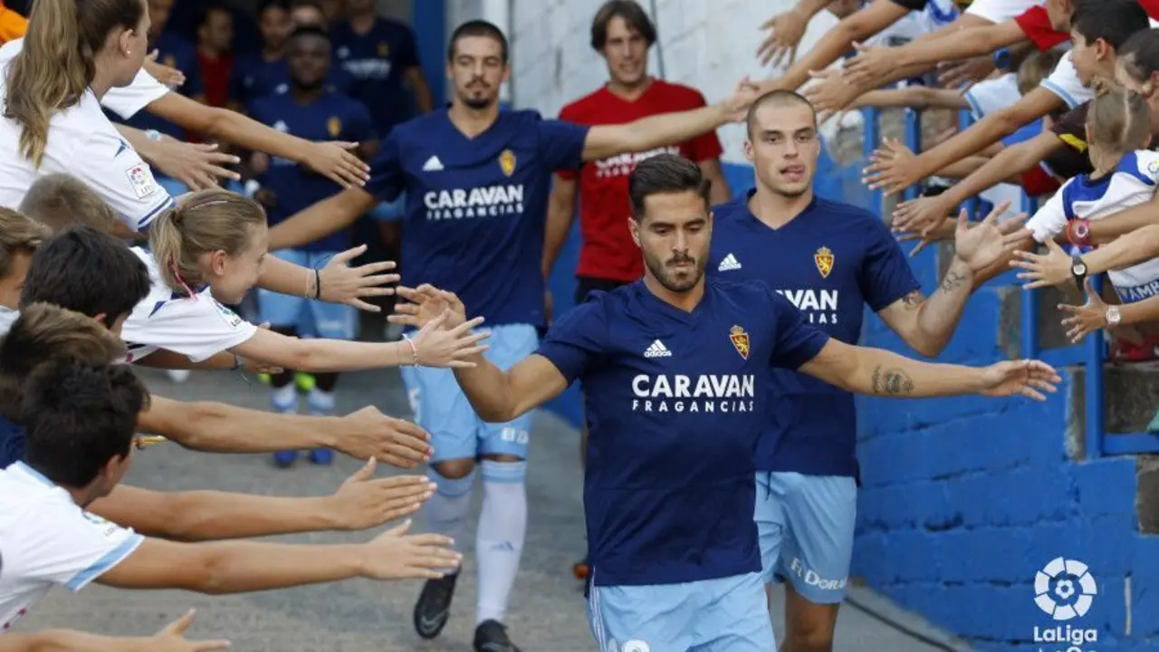 El Real Zaragoza quiere brindar el segundo triunfo de la temporada a una afici&oacute;n ilusionada | Foto: LFP