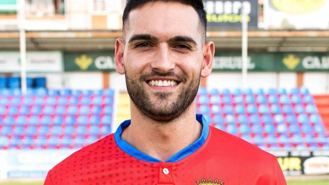 El atacante del CD Teruel durante la presentaci&oacute;n oficial del equipo esta temporada | Foto: CD Teruel