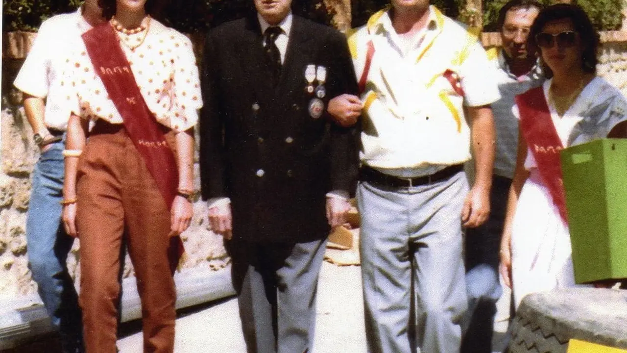 El doctoro Repoll&eacute;s, con Jos&eacute; Oll&eacute;s, en una imagen de archivo. Foto: RACCG