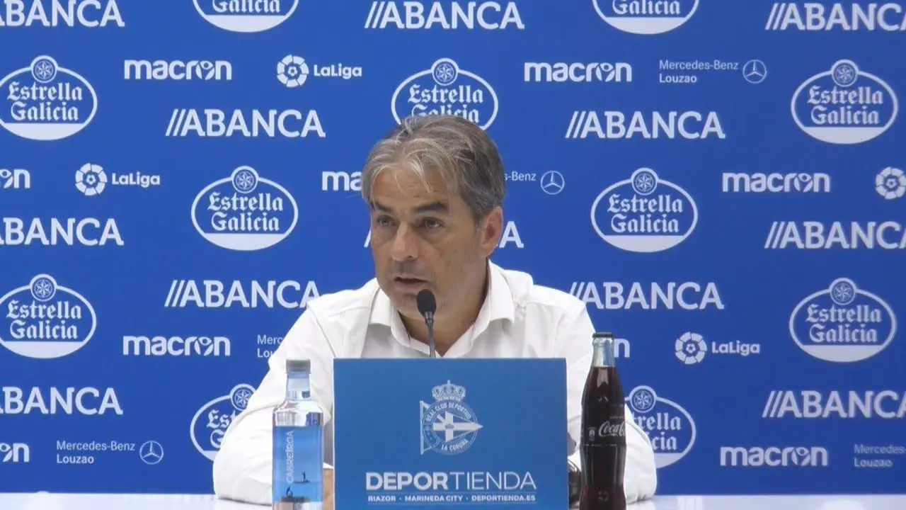 Natxo Gonz&aacute;lez en rueda de prensa. | Foto: RC Deportivo de la Coru&ntilde;a