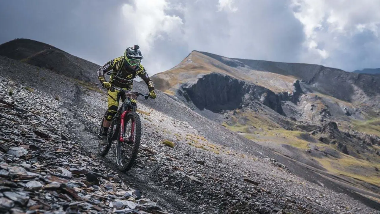 Jerome Clementz, durante un descenso de la cuarta etapa. Foto: Kike Abeilla
