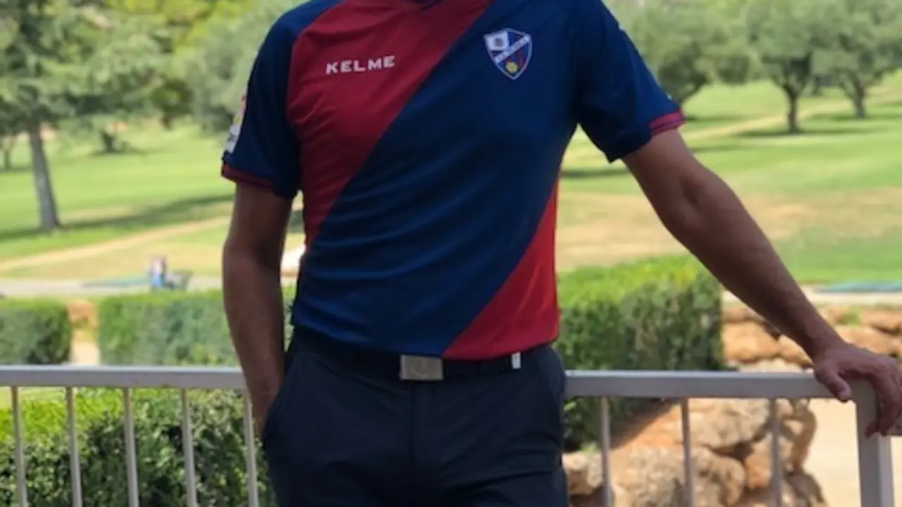 Santiago P&eacute;rez, en la imagen, ganador de la Liga Golf Guara en septiembre. Foto: Golf Guara