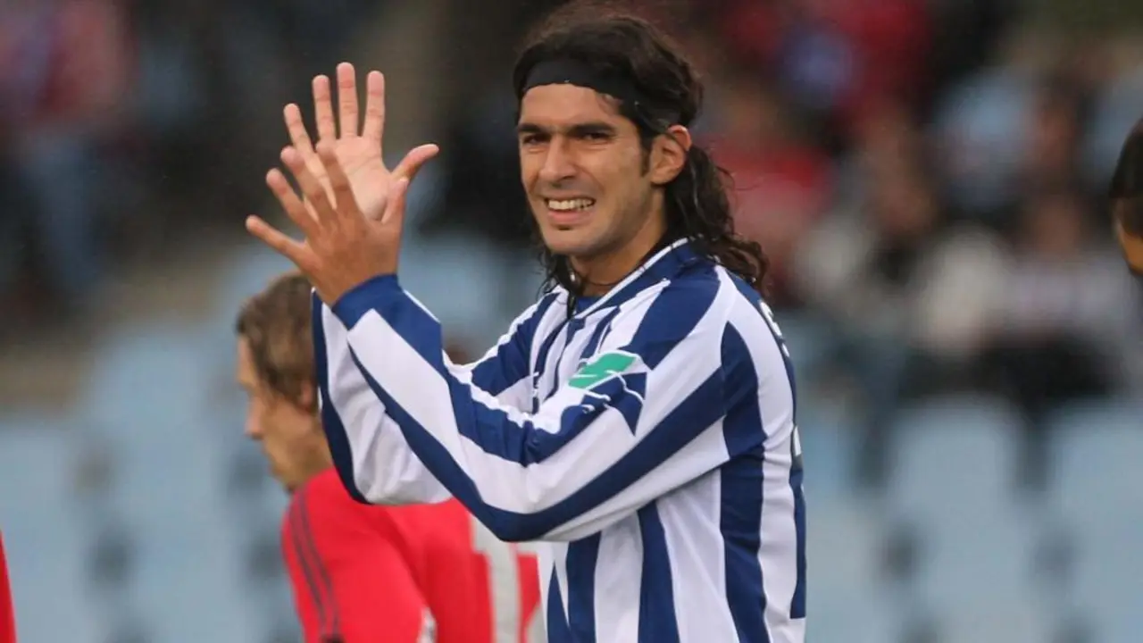 El 'Loco' Abreu le anot&oacute; al Huesca en El Alcoraz | Foto: Mundo Deportivo