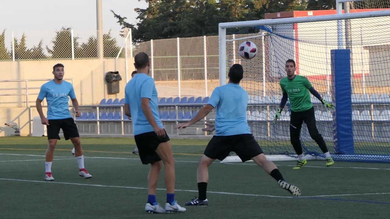 El Ejea prepara su partido ante el H&eacute;rcules.| Foto: SD Ejea