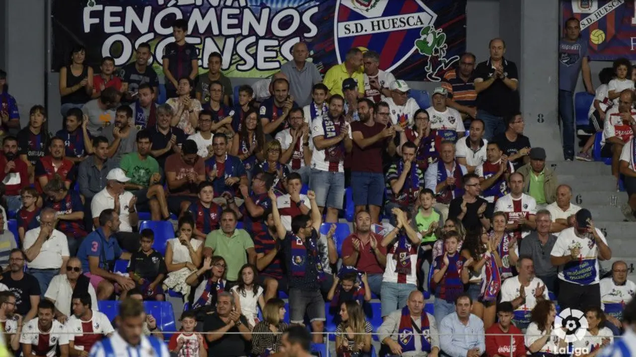 Aficionados de la SD Huesca en el partido contra la Real Sociedad. Foto: Cedida