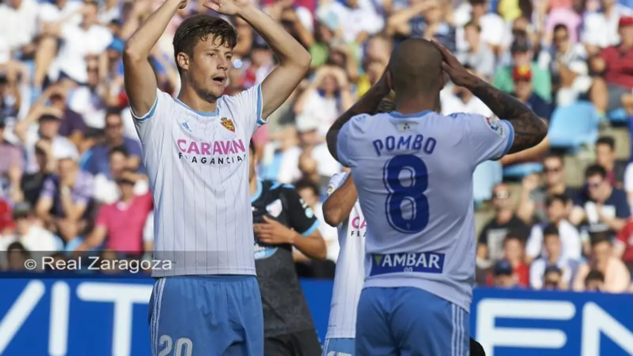 Gual y Pombo se lamentan de las ocasiones falladas ante el Lugo en la primera vuelta. | Foto: Tino Gil, Real Zaragoza.