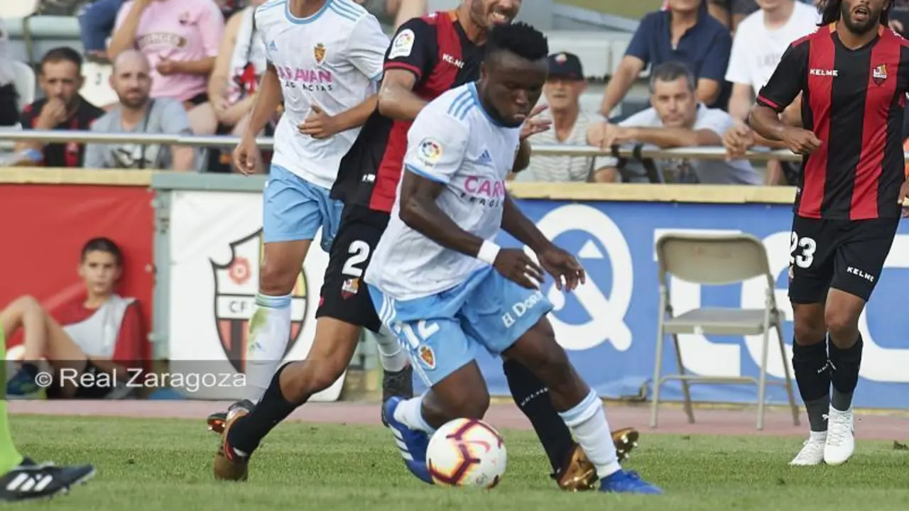 Igbekeme quiere volver a jugar ante Osasuna. | Foto: Tino Gil, Real Zaragoza