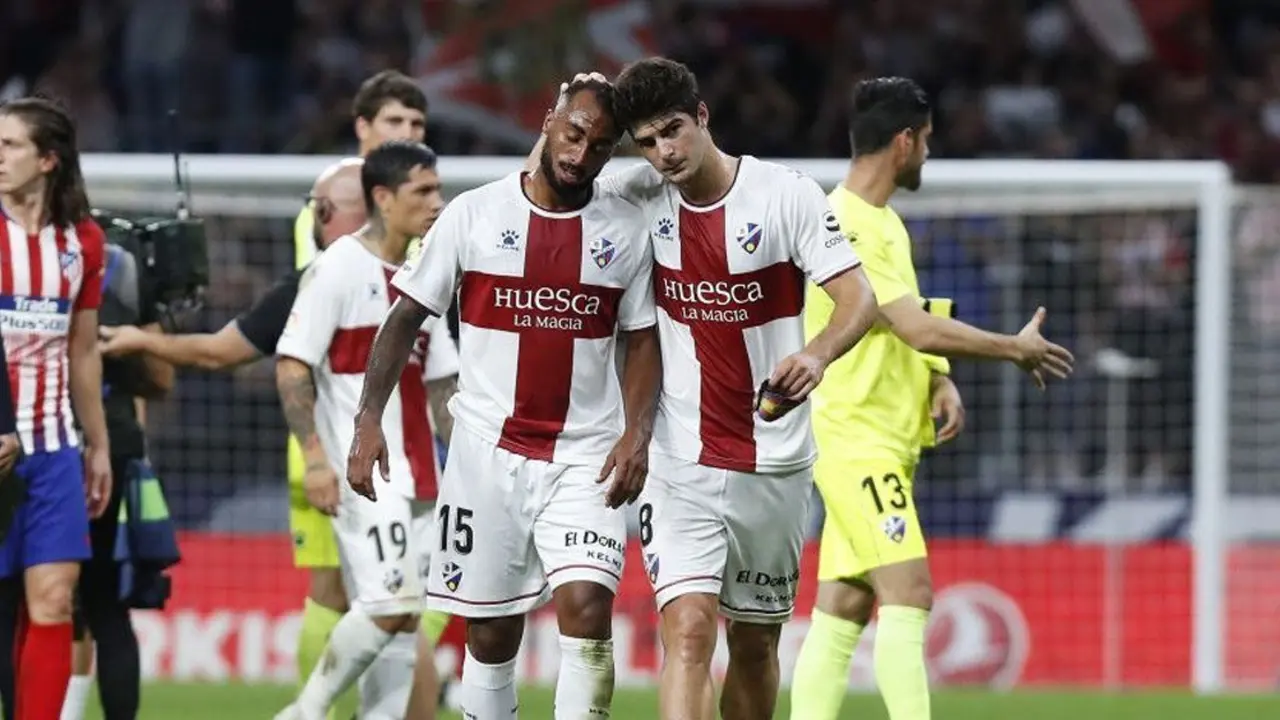 Akapo y Melero, dos s&iacute;mbolos del Huesca, que la pr&oacute;xima temporada defender&aacute;n otros escudos. | Foto: LFP