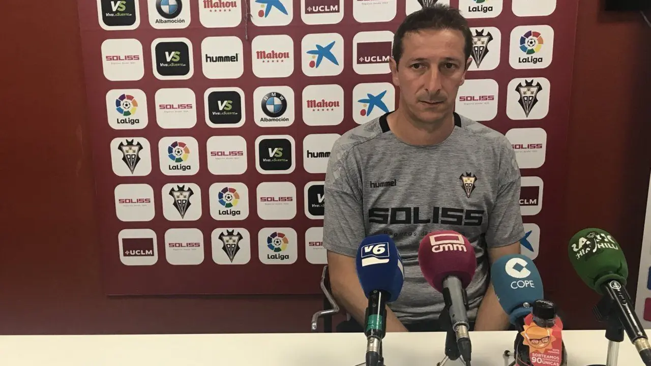 Ramis en su rueda de prensa previa a recibir al Real Zaragoza. | Foto: Albacete Balompi&eacute;