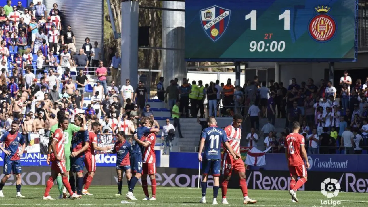El Huesca logr&oacute; romper una racha de cuatro partidos sin puntuar | Foto: LFP