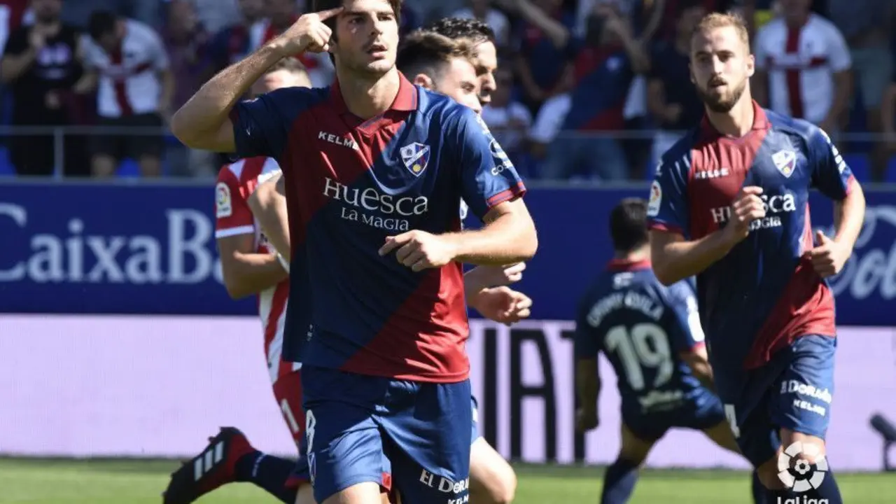 Melero celebra un gol con el Huesca la pasada campa&ntilde;a | Foto: LFP