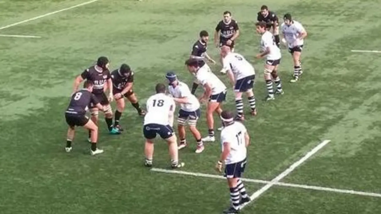 Una touche durante un partido del F&eacute;nix. Foto: F&eacute;nix