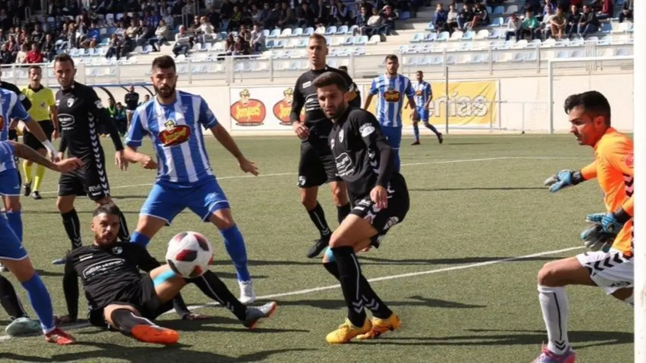 Encuentro de la temporada pasada entre Ebro y Ejea | Foto: SD Ejea