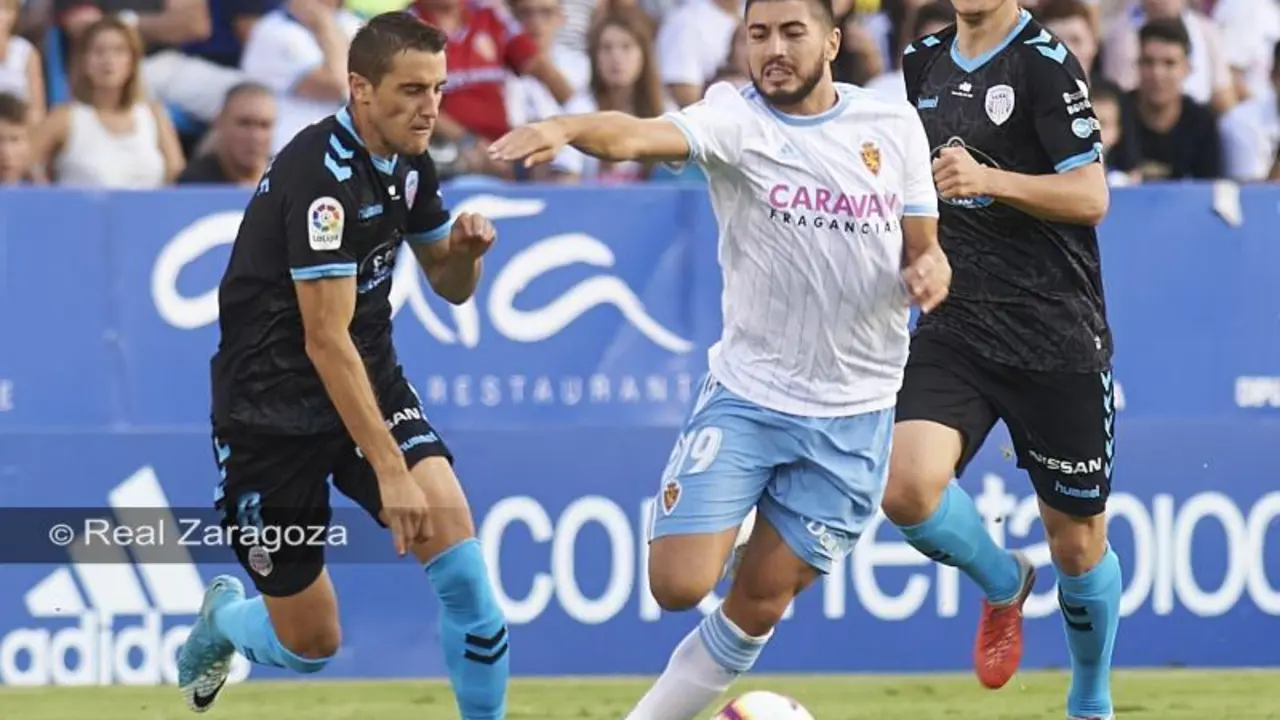Papu con la camiseta del Real Zaragoza. | Foto: Tino Gil, Real Zaragoza