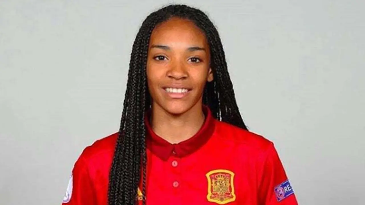 Salma con la camiseta de la selecci&oacute;n espa&ntilde;ola | Foto: Instagram
