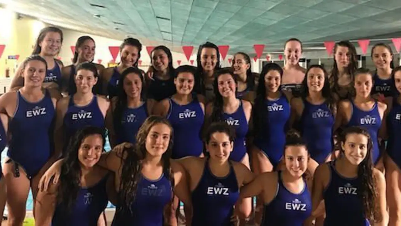 La plantilla para este temporada. Foto: Escuela Waterpolo Zaragoza