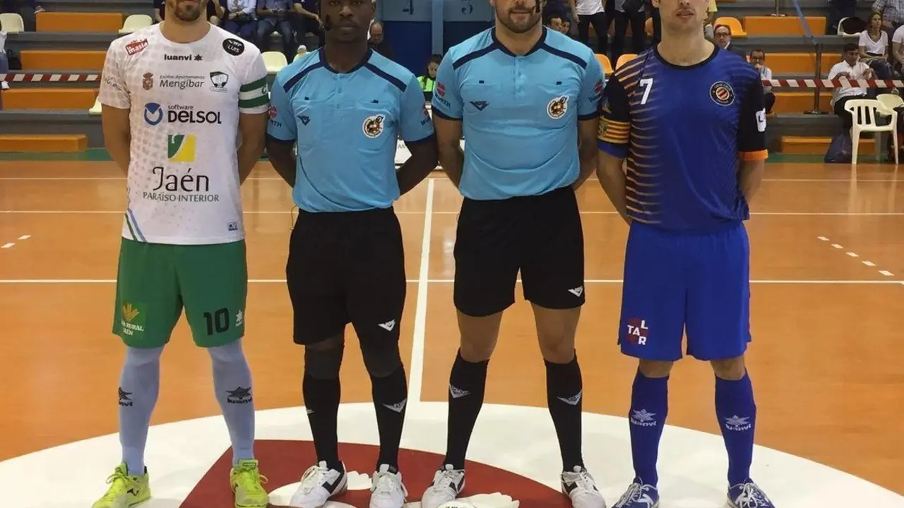Gran partido de f&uacute;tbol sala esta tarde en La Granja. Foto: Colo Colo Zaragoza