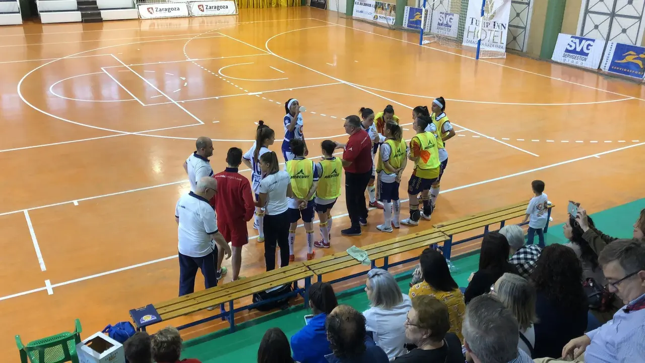 Las de Chus Mu&ntilde;oz, en un tiempo muerto. Foto: Sala Zaragoza