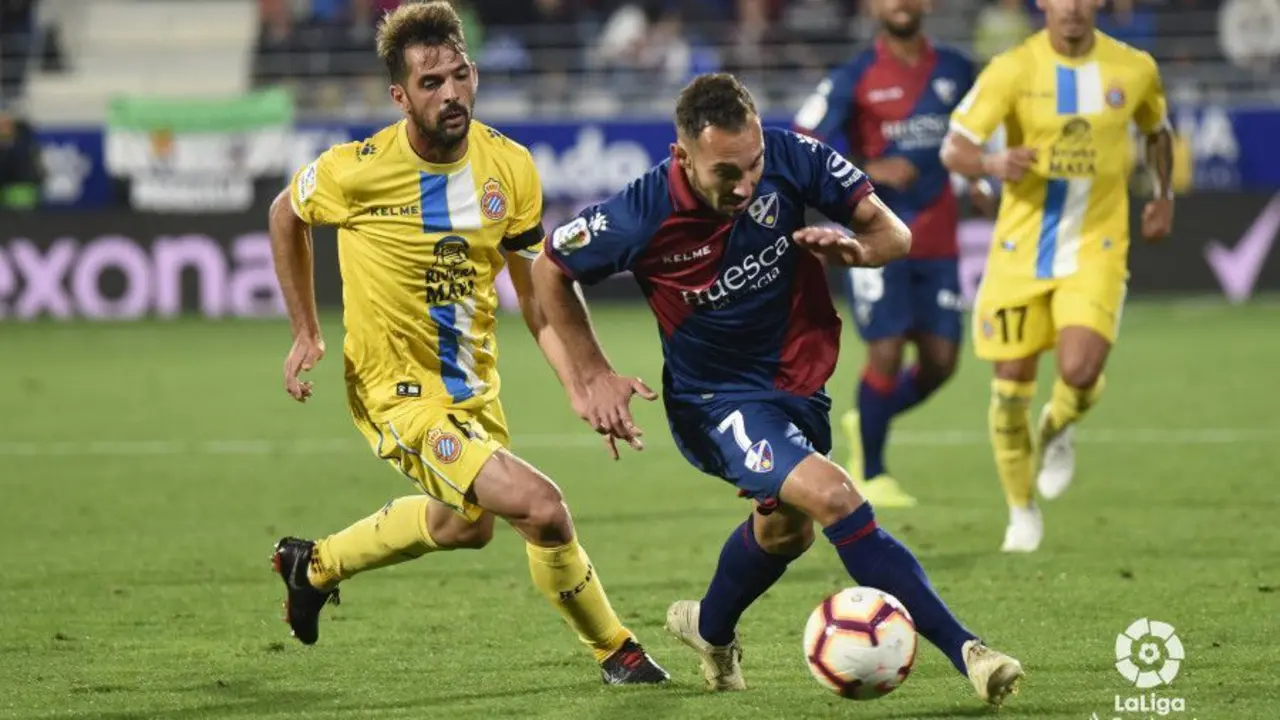Ferreiro ante el Espanyol en El Alcoraz | Foto: LFP