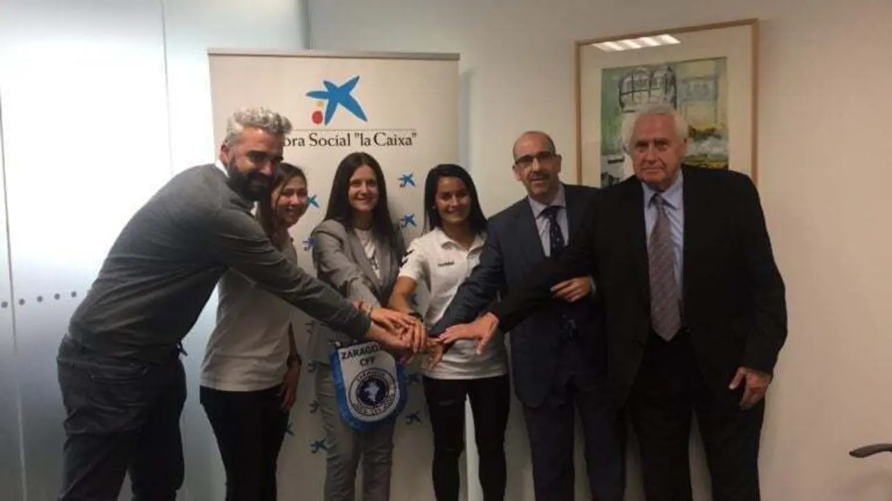El acuerdo entre representantes de La Caixa y el club, en la imagen, ha sido rubricado hoy. Foto: Zaragoza CFF