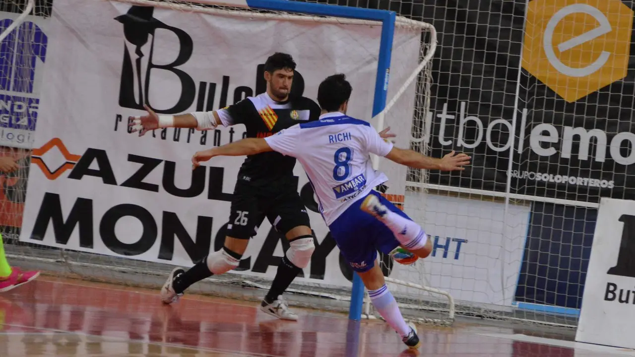 Richi Felipe, en el partido ante Santa Coloma. Foto: Pedro Luis Serrano