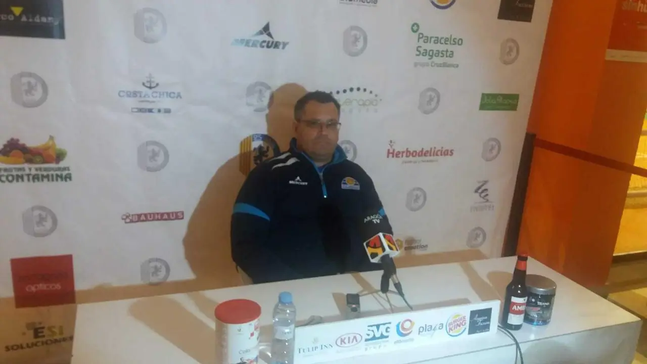 El t&eacute;cnico Chus Mu&ntilde;oz conf&iacute;a en la reacci&oacute;n del equipo