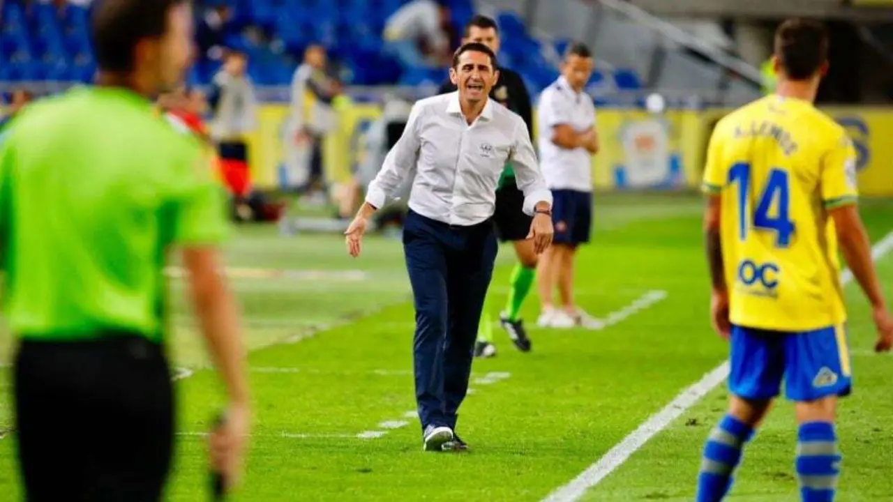 Manolo Jim&eacute;nez, entrenador de Las Palmas | Foto: Marca