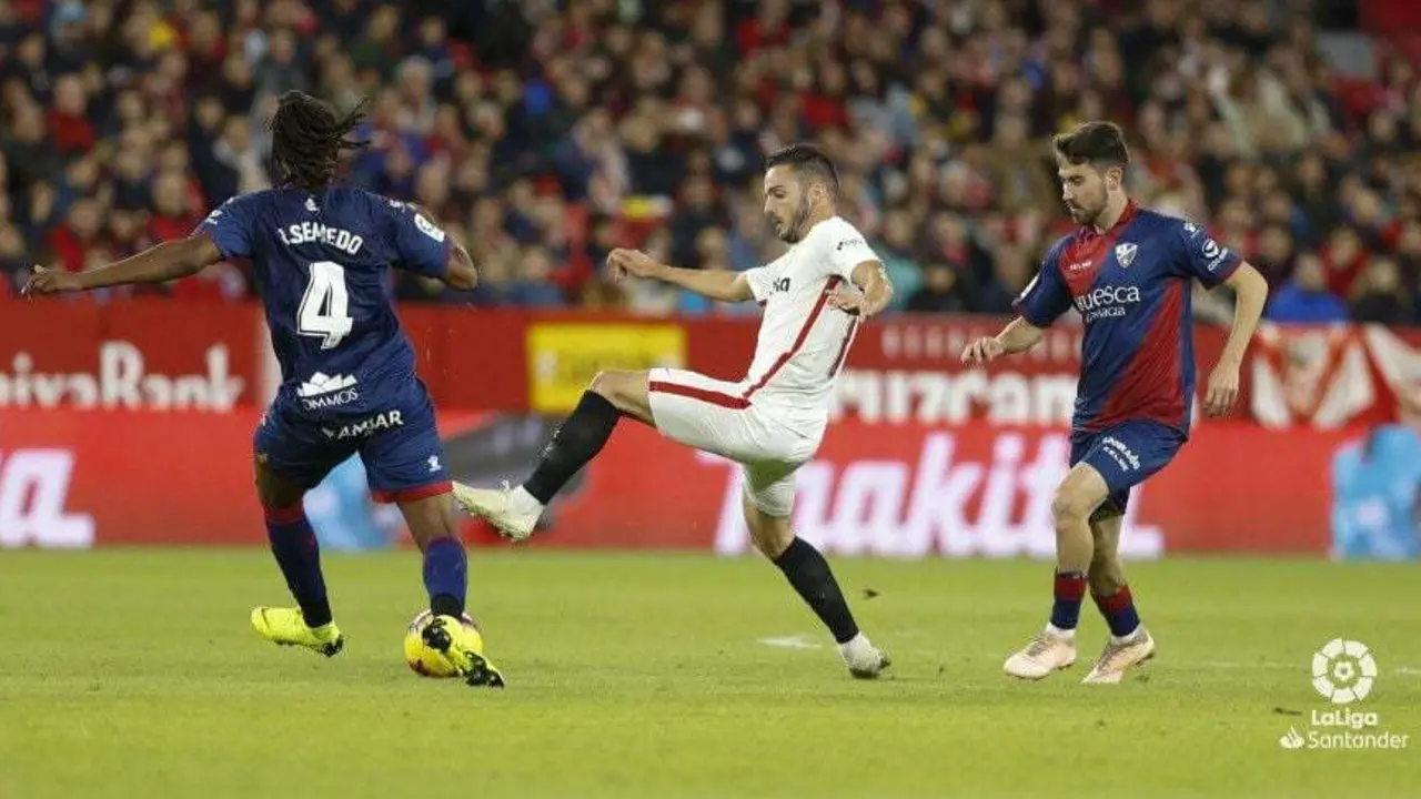 Sarabia, con sus dos goles, tir&oacute; abajo en plan defensivo de Francisco | Foto: LFP