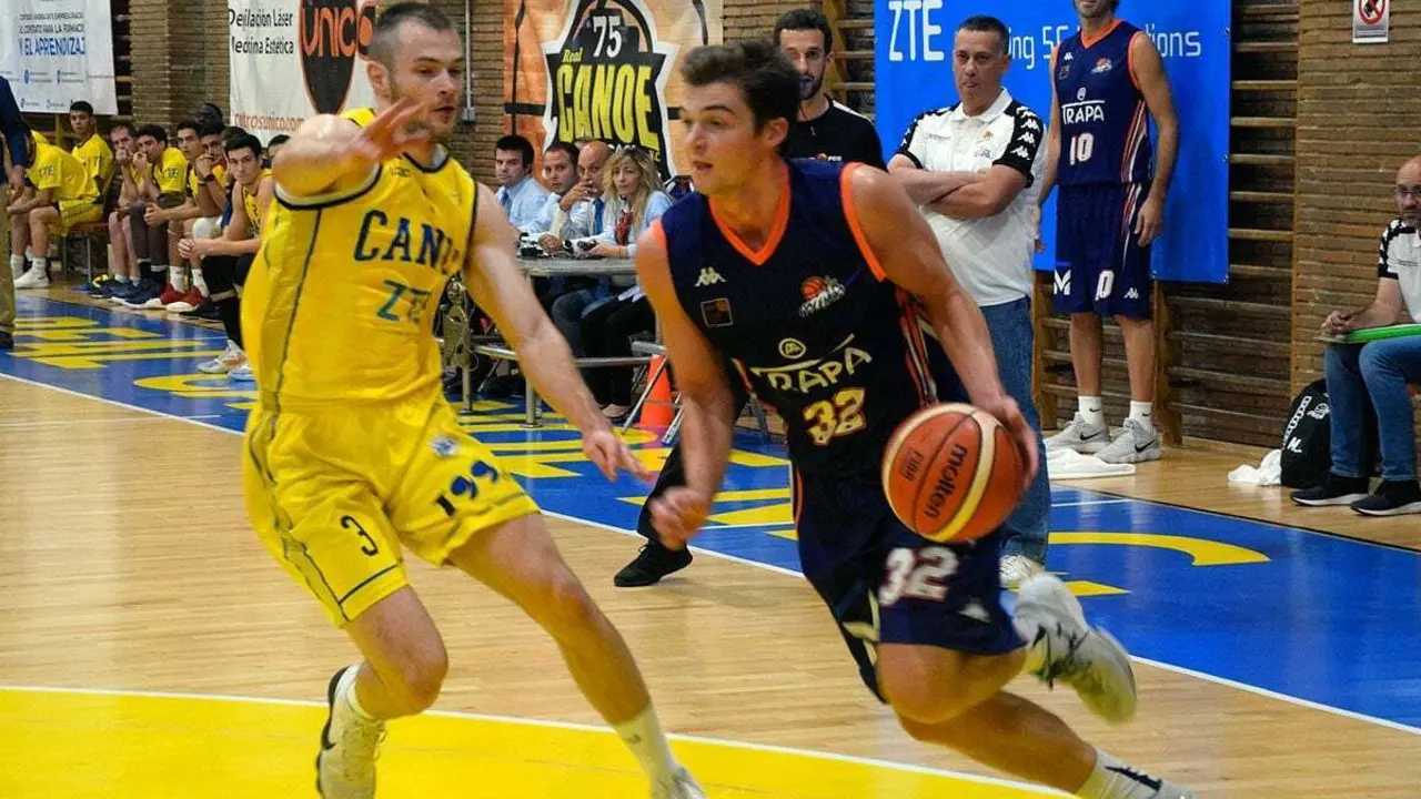 Steve Vasturia en acci&oacute;n ofensiva en el primer partido de esta temporada | Foto: FEB
