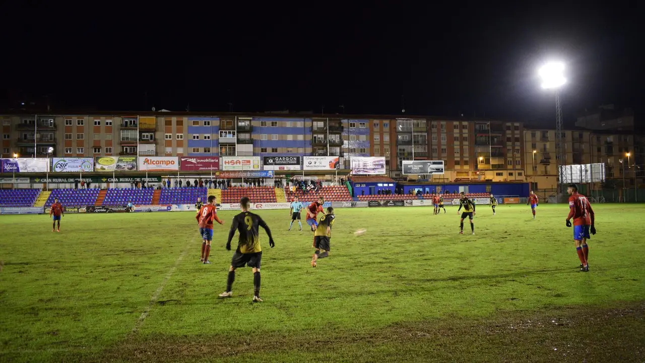 Imagen del pasado encuentro entre Roda y Teruel | Foto: Isabel Traver