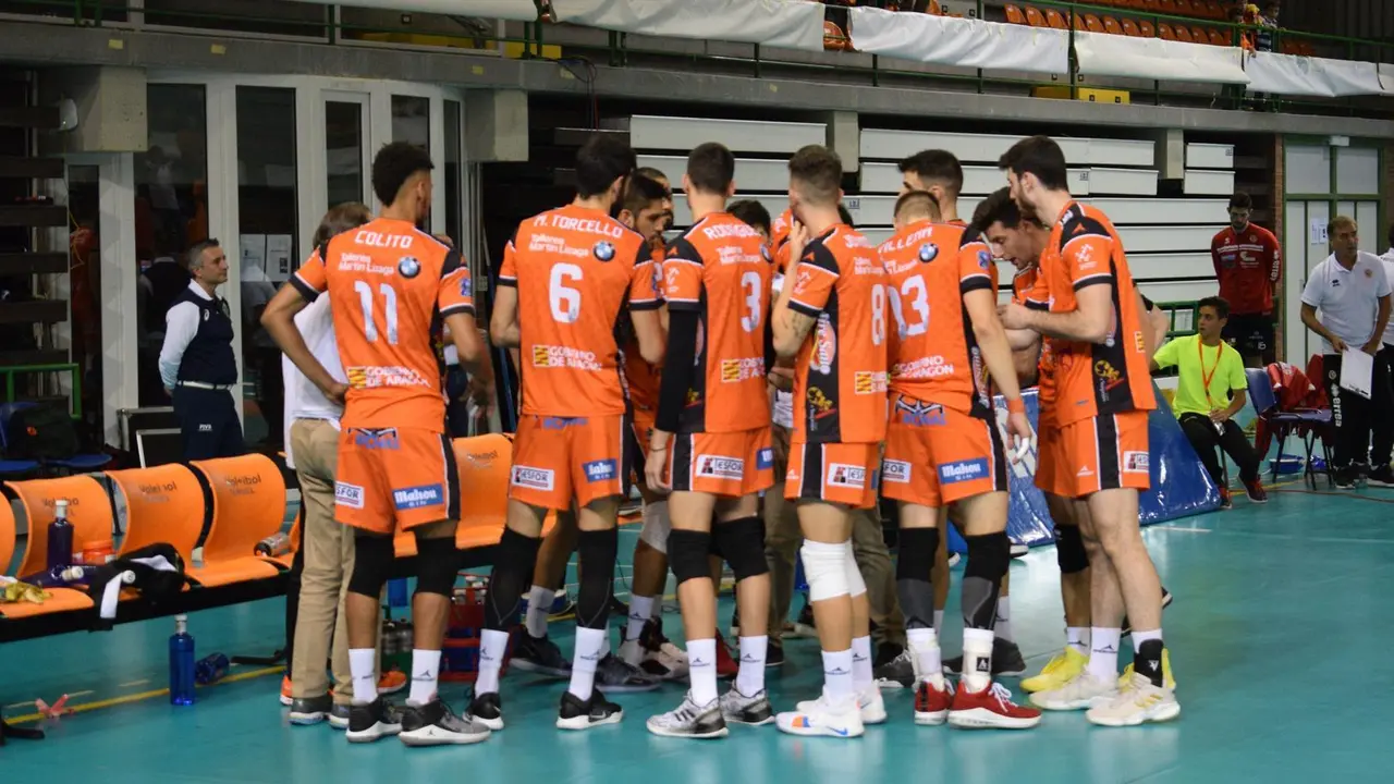 Jugadores del CV Teruel durante un partido de Superliga masculina 2018/2019 / Foto: Isabel Traver