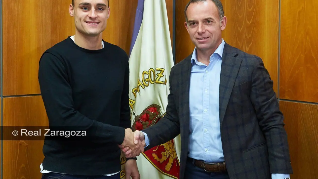 Daniel Lasure, junto con el presidente Christian Lapetra. Foto: Tino Gil/Real Zaragoza