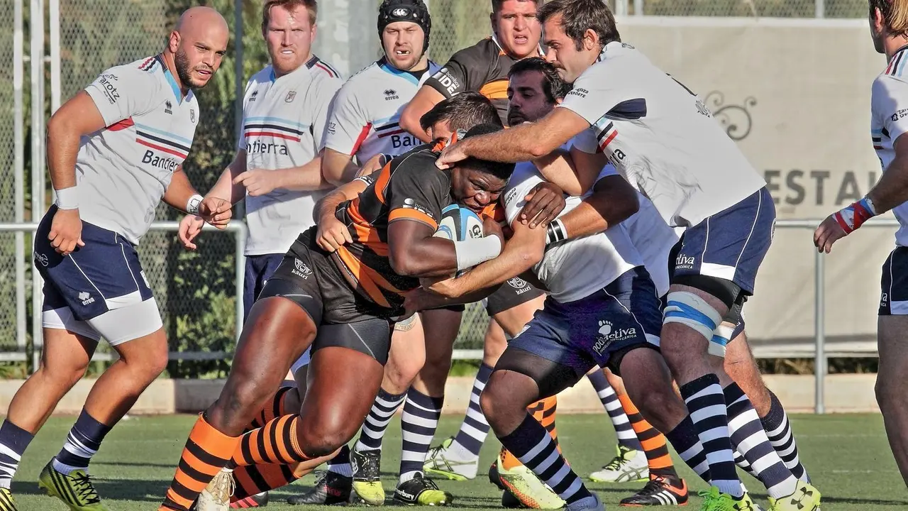 Imagen del partido jugado en Valencia entre Les Abelles y el Bantierra F&eacute;nix. Foto: Paco Goz&aacute;lvez (Les Abelles)