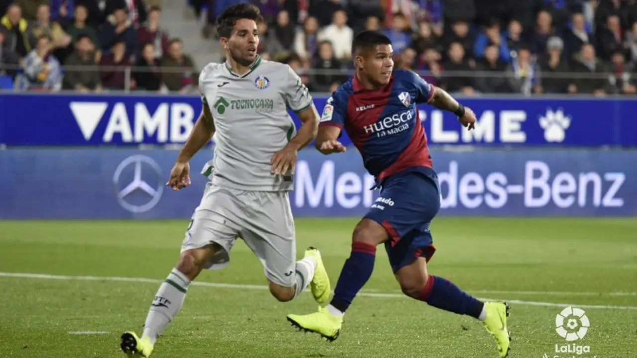 El Getafe consigui&oacute; rascar un punto en El Alcoraz | Foto: LFP