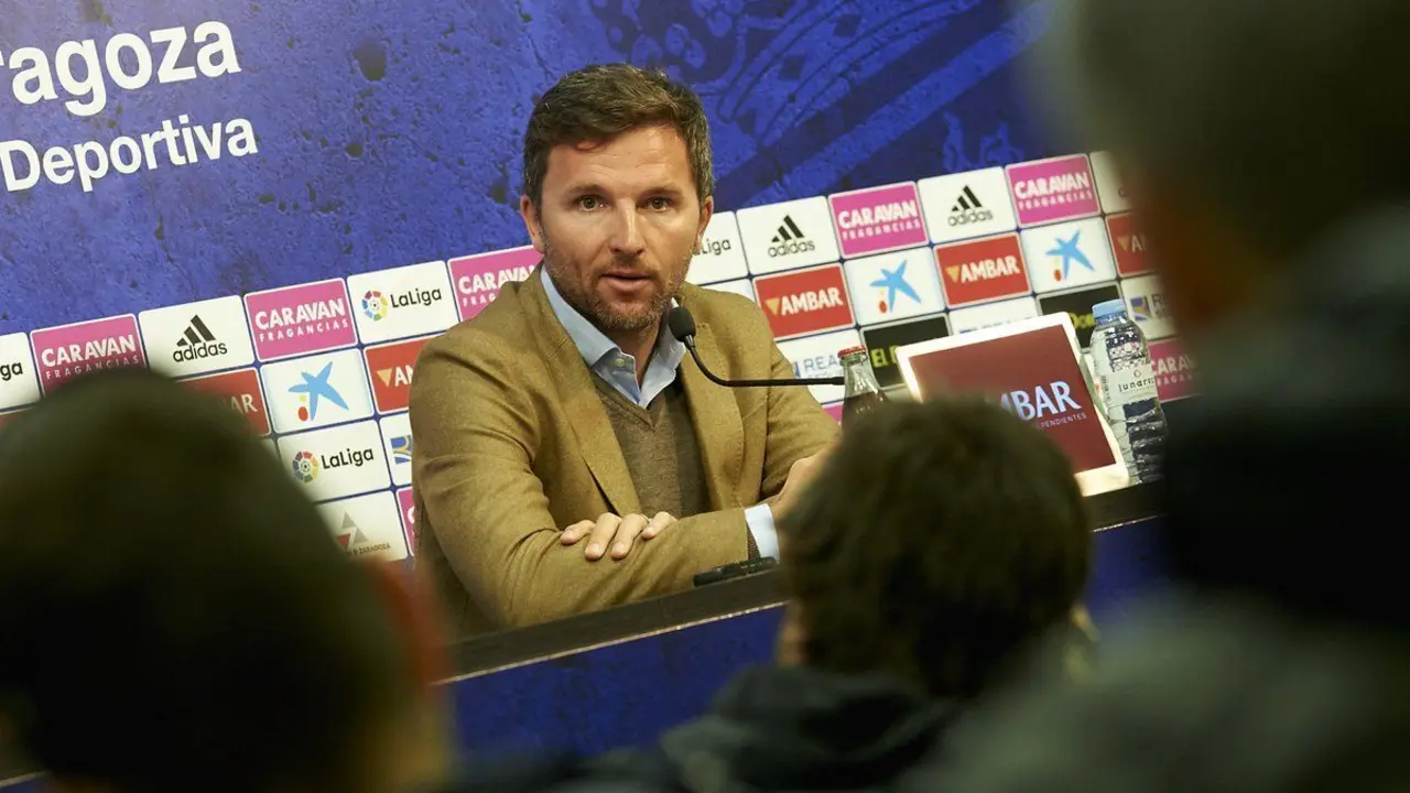 Lalo Arantegui en sala de prensa. | Foto: Tino Gil, Real Zaragoza