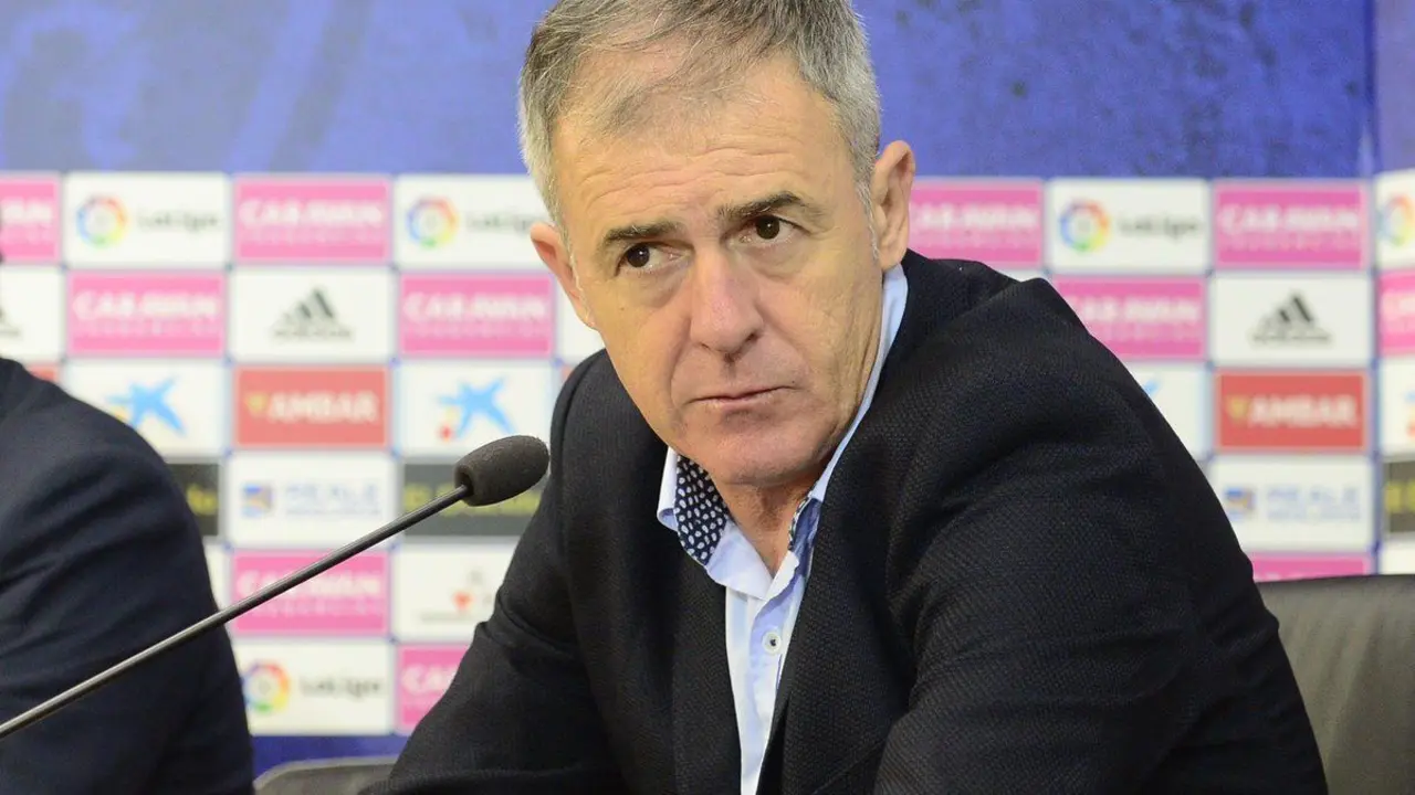 Alcaraz en rueda de prensa. | Foto: Real Zaragoza