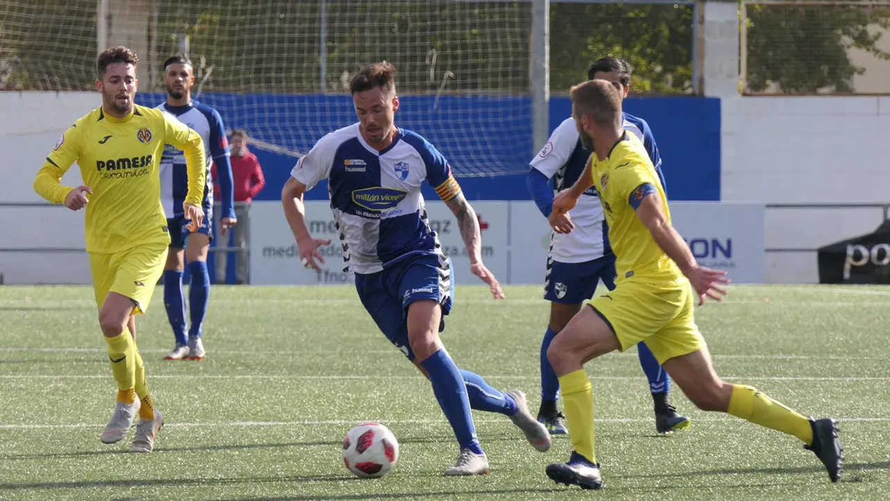 Partido entre el CD Ebro y el Villarreal B. | Foto: Jos&eacute; &Aacute;ngel P&eacute;rez Pi&ntilde;ero